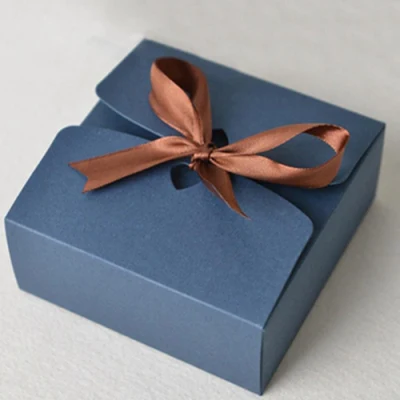 Caixa de presente de papel kraft personalizada com fita caixa de presente de aniversário para festa de casamento